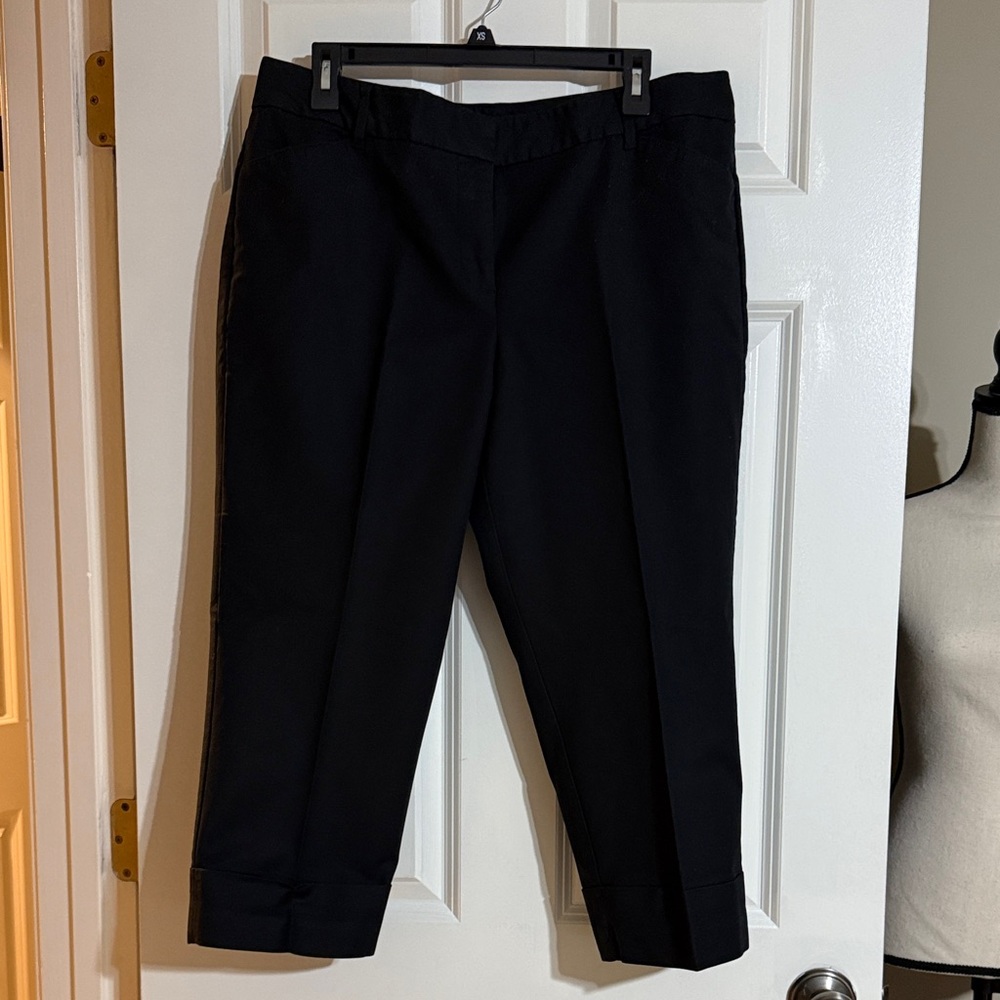 Ann Taylor Black Curvy Fit Cropped Cuffed Dress Pants